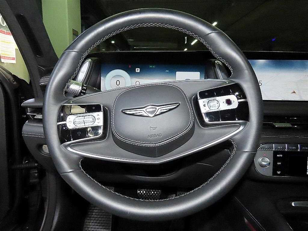 Genesis G90 — photo 08