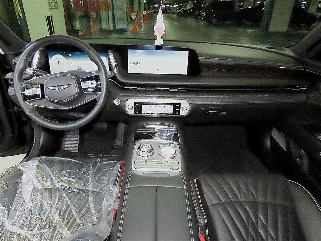 Genesis G90 — photo 10