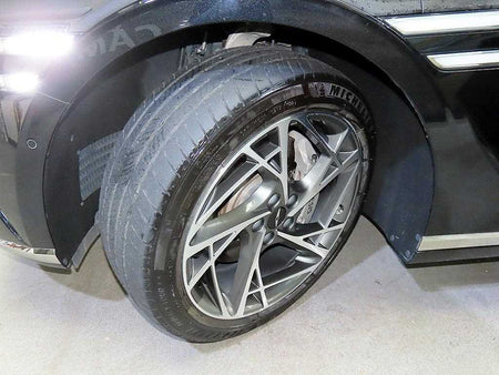 Genesis G90 — photo 20
