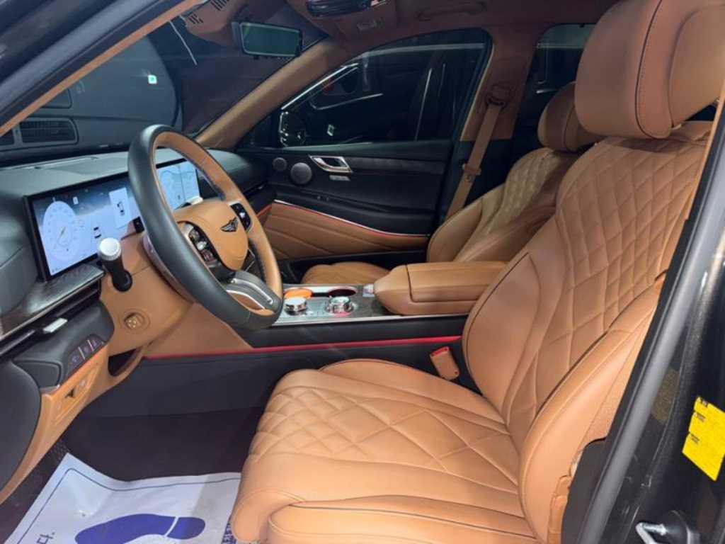 Genesis GV80 — photo 06