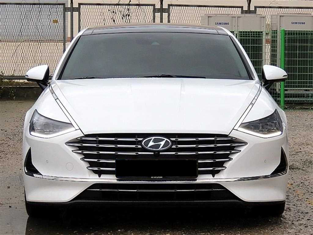 Hyundai Sonata — photo 01