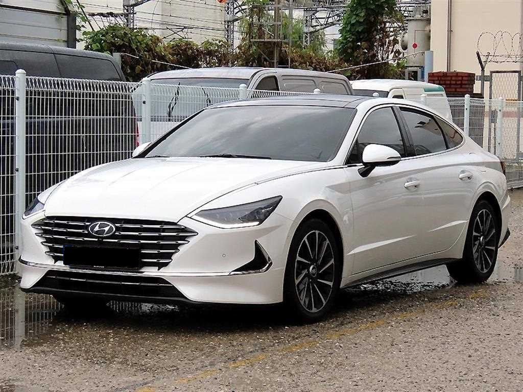 Hyundai Sonata — photo 02