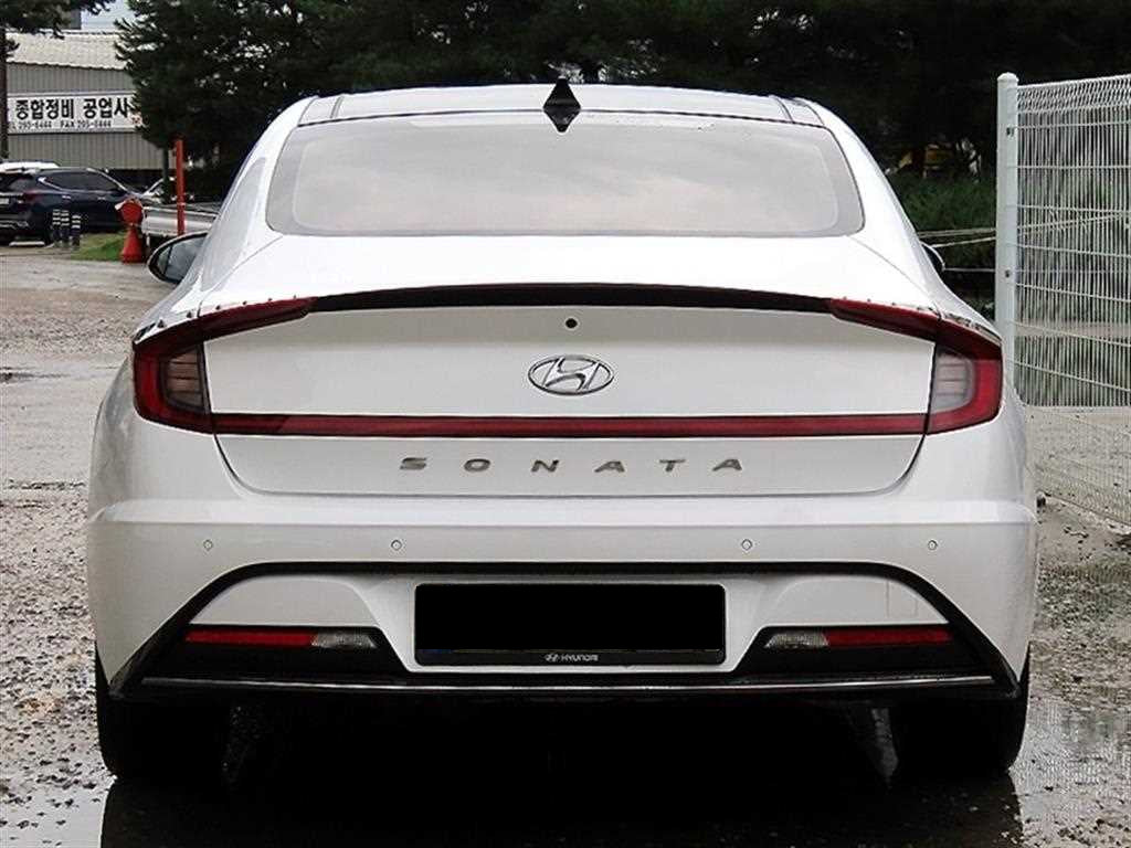 Hyundai Sonata — photo 04