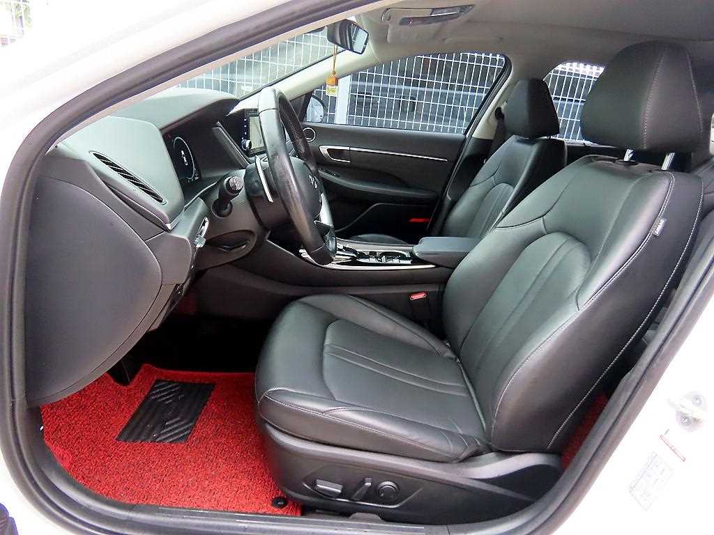 Hyundai Sonata — photo 05