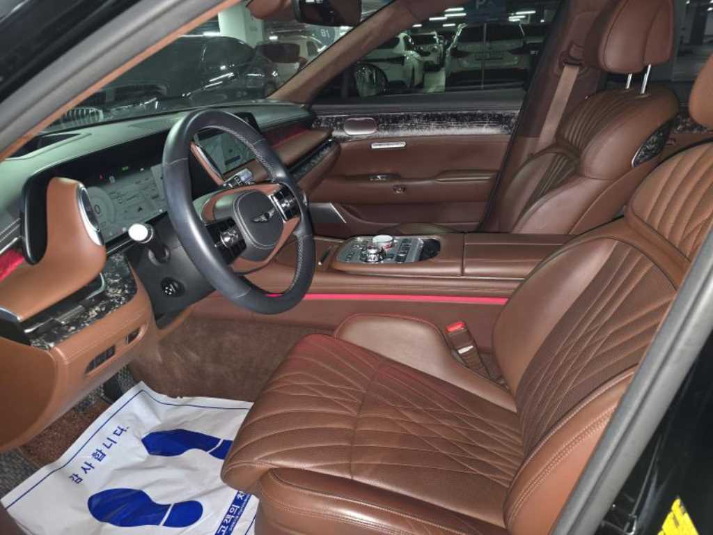 Genesis G90 — photo 06