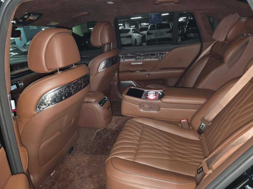 Genesis G90 — photo 07