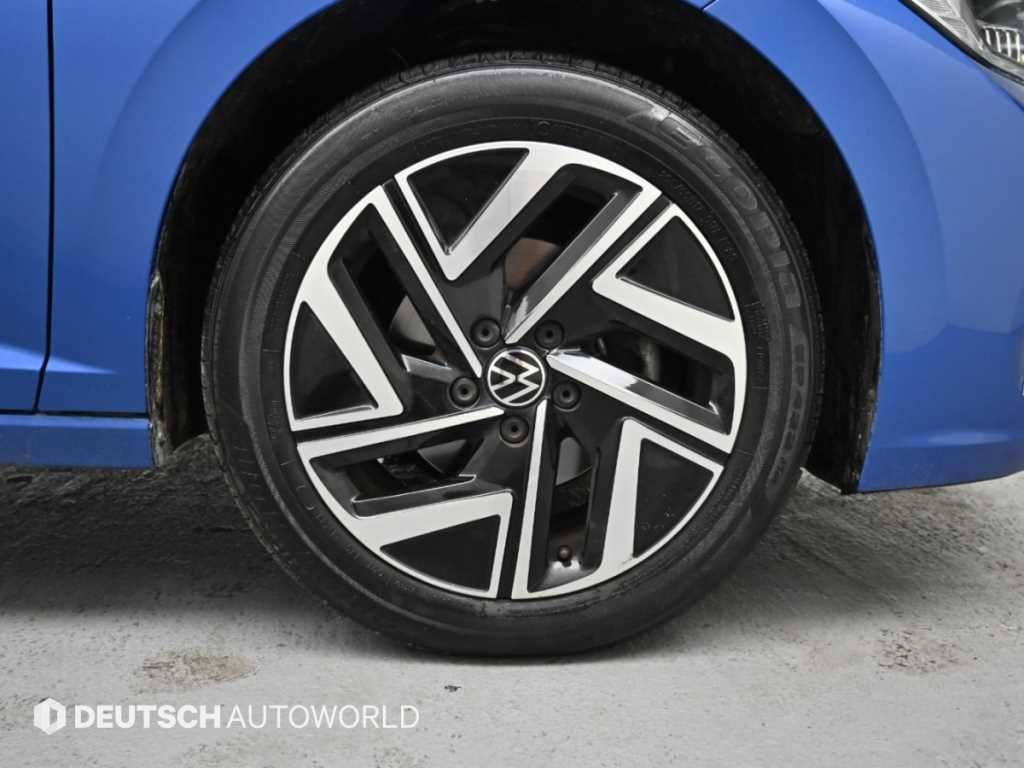 Volkswagen Jetta — photo 05