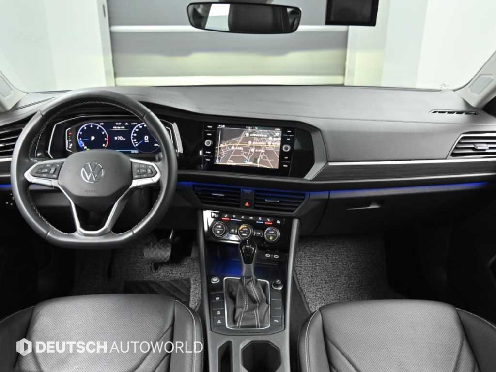 Volkswagen Jetta — photo 07