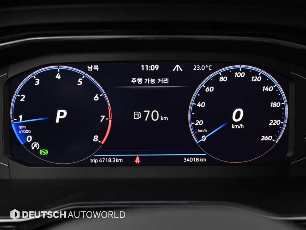 Volkswagen Jetta — photo 08