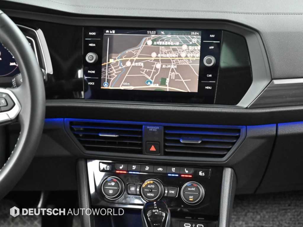 Volkswagen Jetta — photo 14
