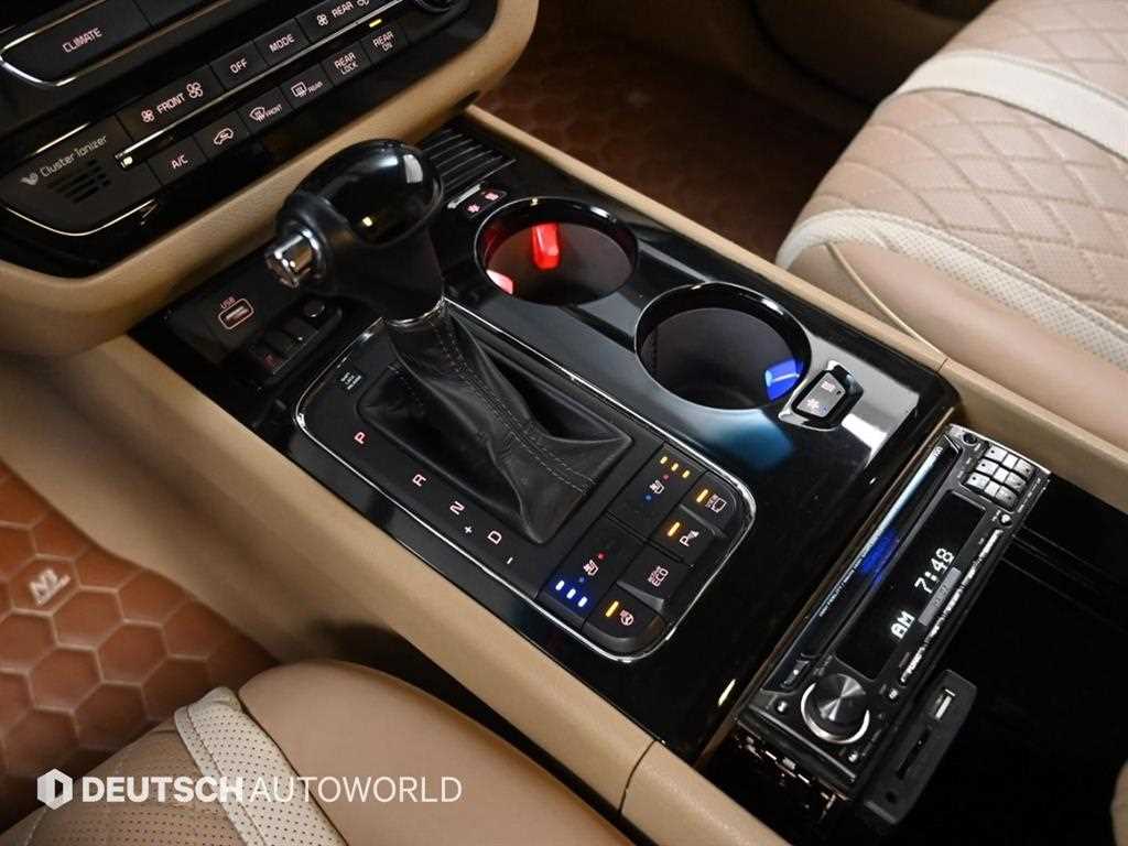 Kia Carnival — photo 09