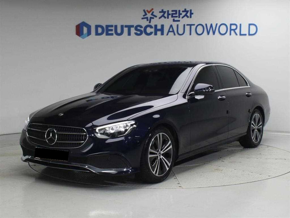Mercedes-Benz E-Class — photo 01