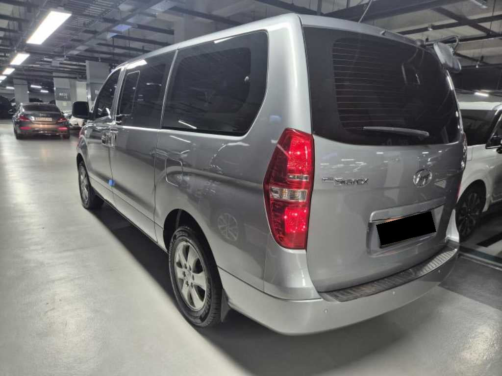 Hyundai Starex — photo 04