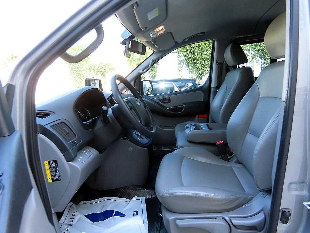 Hyundai Starex — photo 05