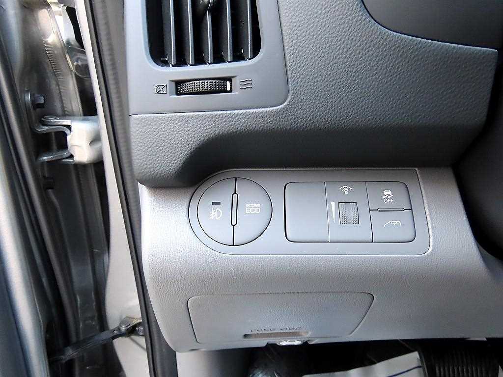 Hyundai Starex — photo 12