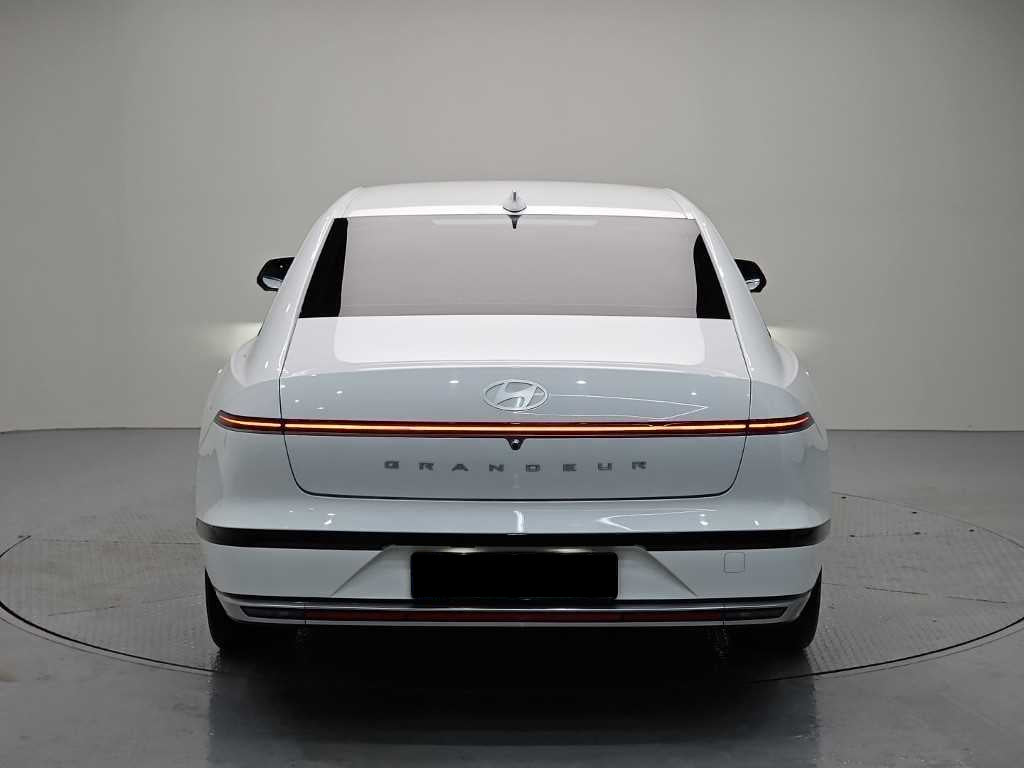 Hyundai Grandeur — photo 03