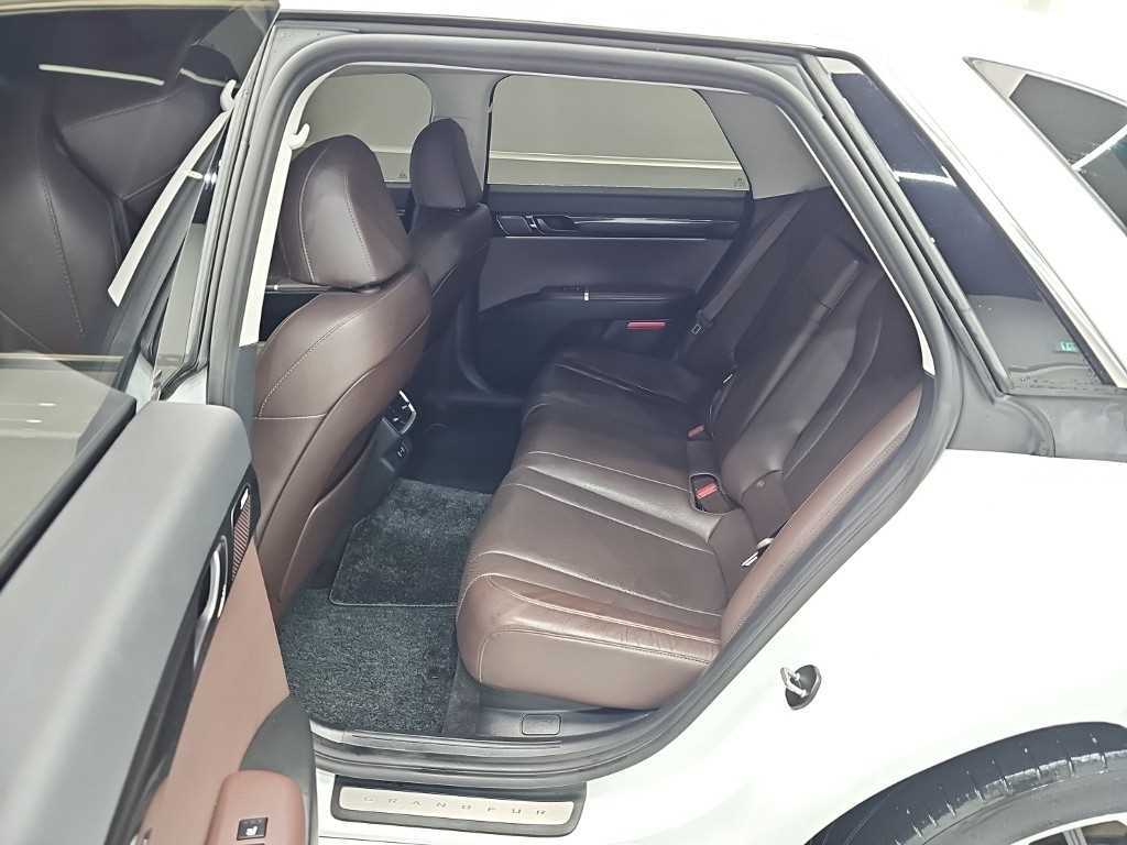 Hyundai Grandeur — photo 12