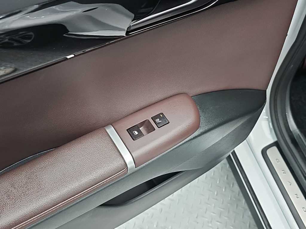 Hyundai Grandeur — photo 13