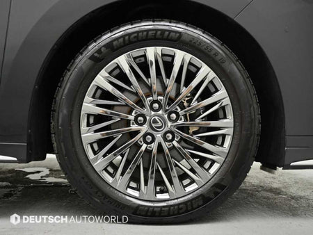 Lexus LM — photo 05