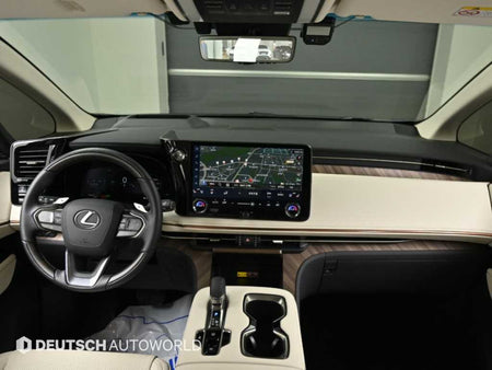 Lexus LM — photo 07