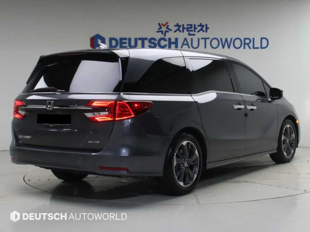 Honda Odyssey — photo 02