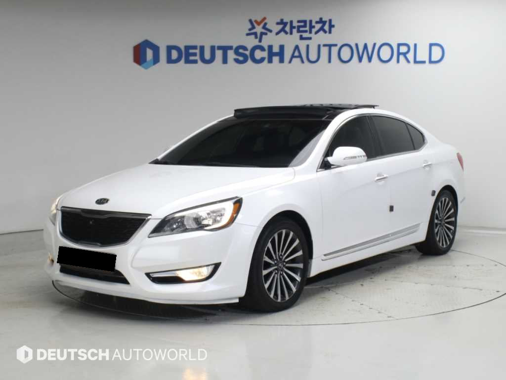 Kia K7 — photo 01