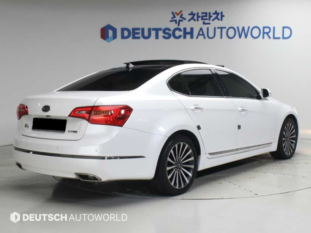 Kia K7 — photo 02