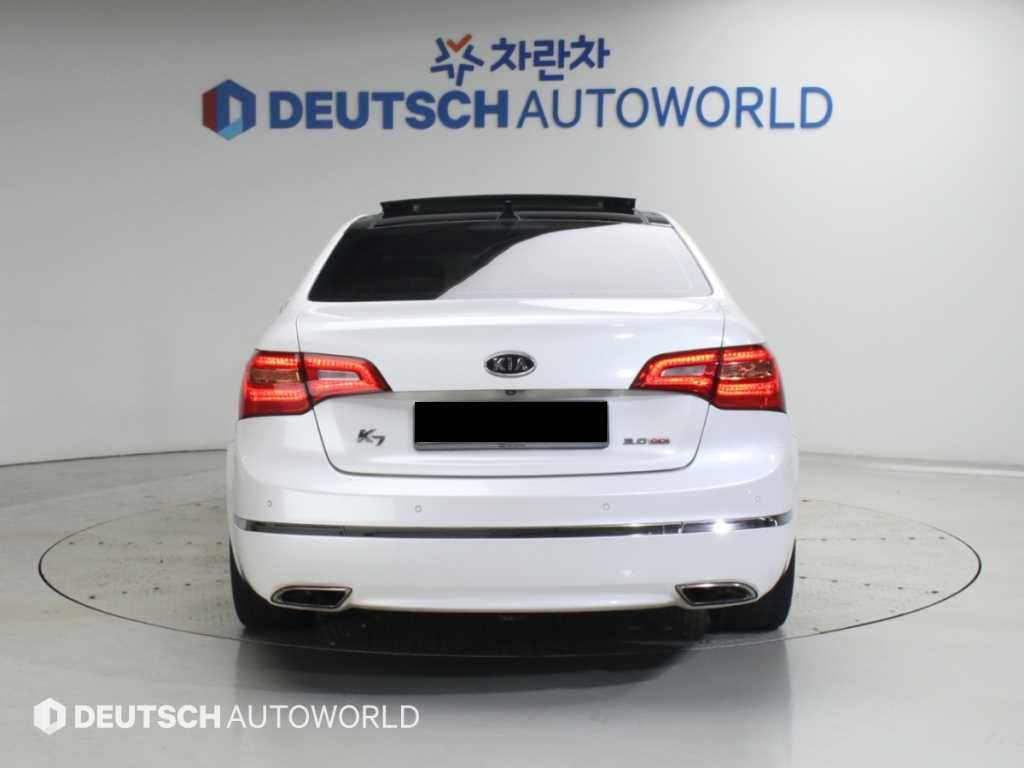 Kia K7 — photo 04