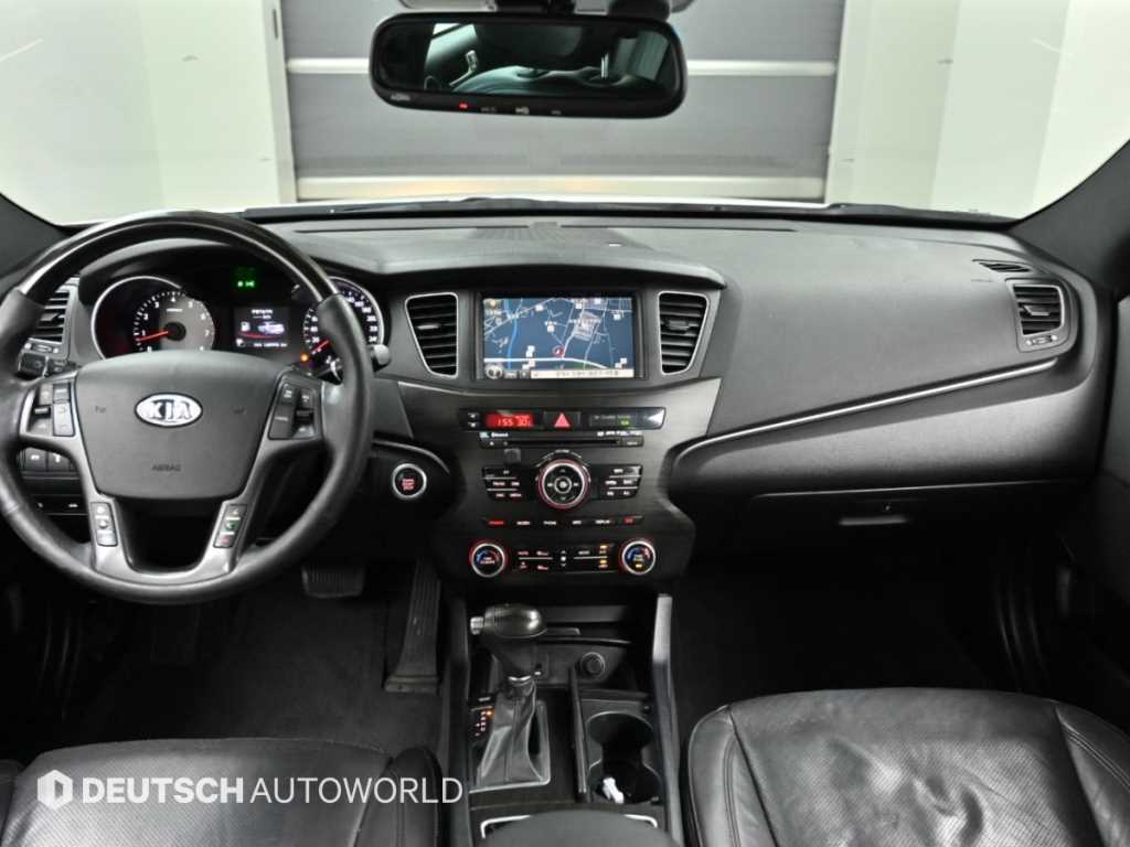 Kia K7 — photo 08