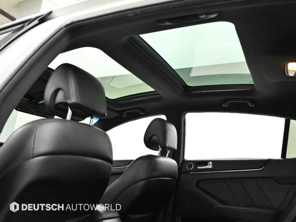 Kia K7 — photo 11