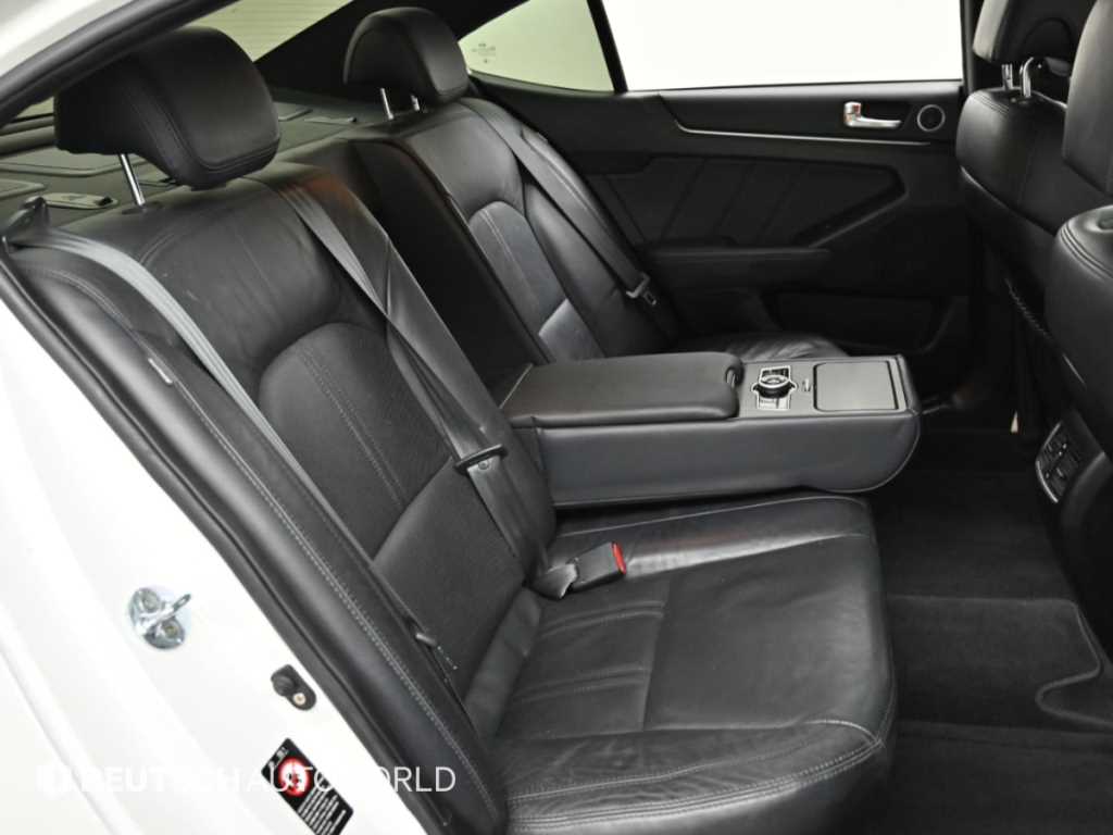 Kia K7 — photo 13