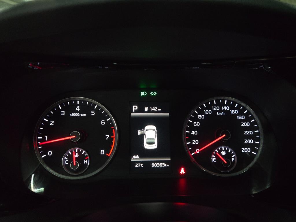 Kia K5 — photo 09