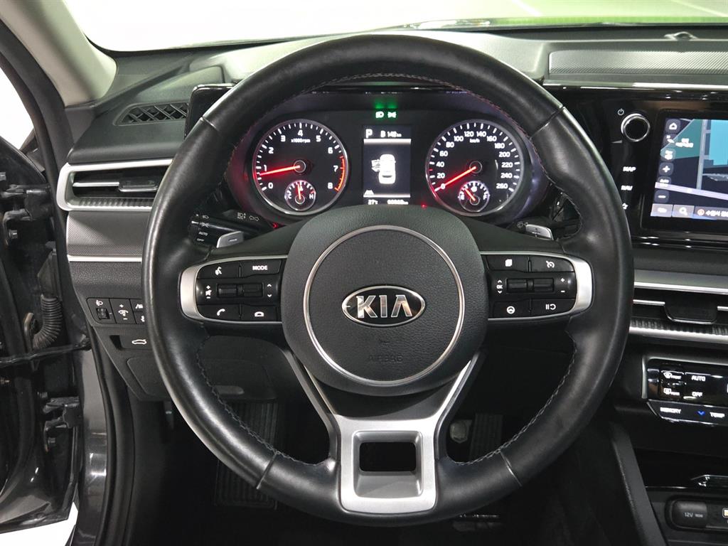 Kia K5 — photo 10