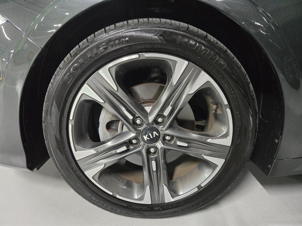 Kia K5 — photo 18