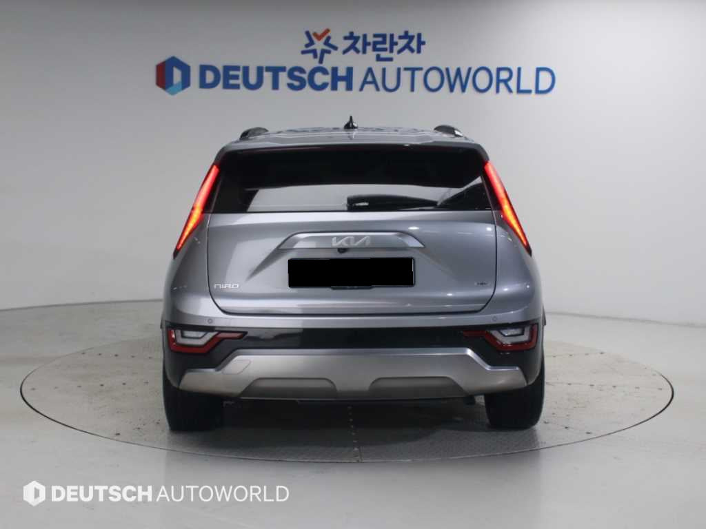 Kia Niro — photo 04