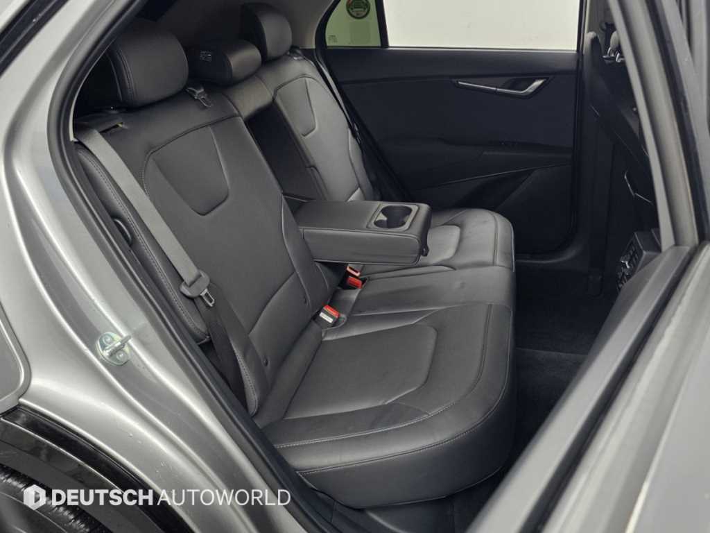 Kia Niro — photo 12
