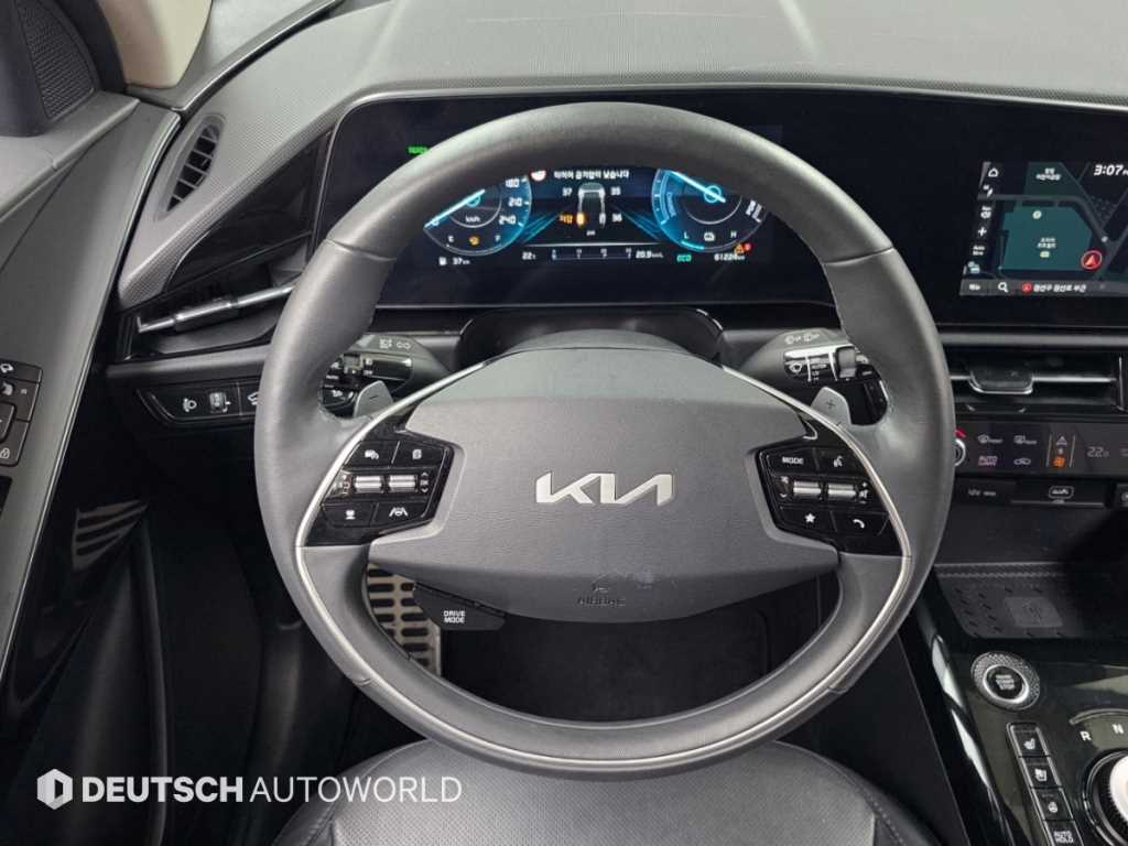 Kia Niro — photo 13