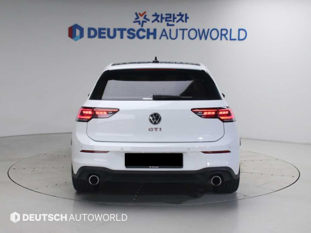 Volkswagen Golf — photo 04