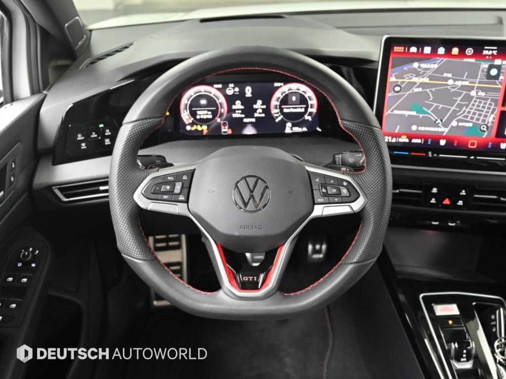 Volkswagen Golf — photo 13