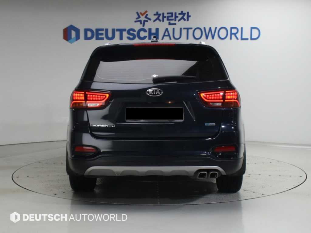 Kia Sorento — photo 04