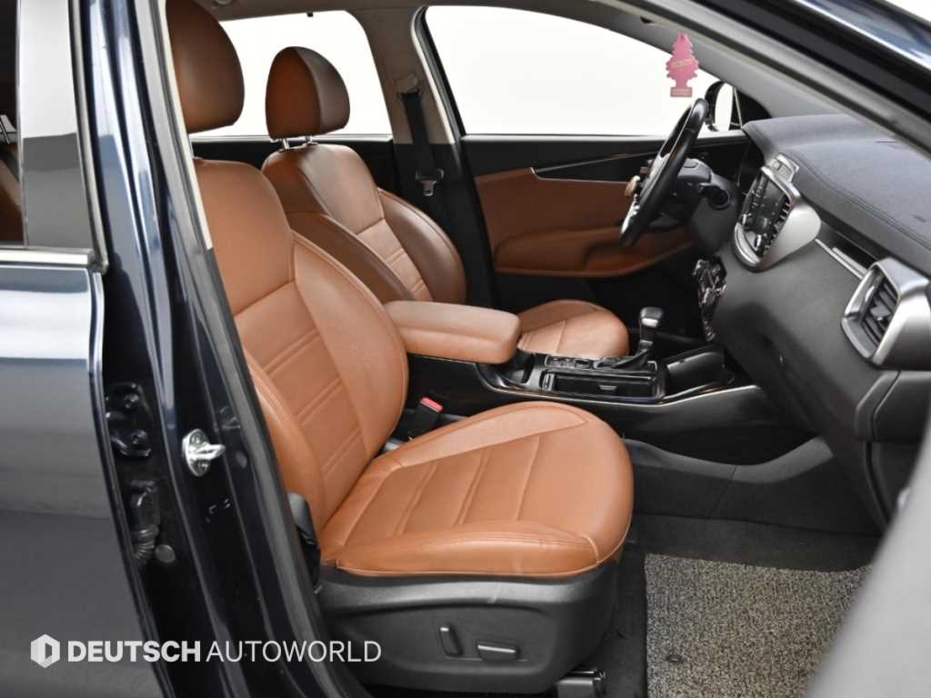 Kia Sorento — photo 10