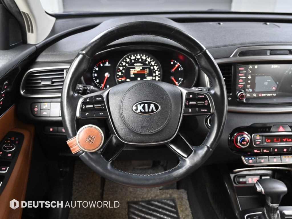 Kia Sorento — photo 13