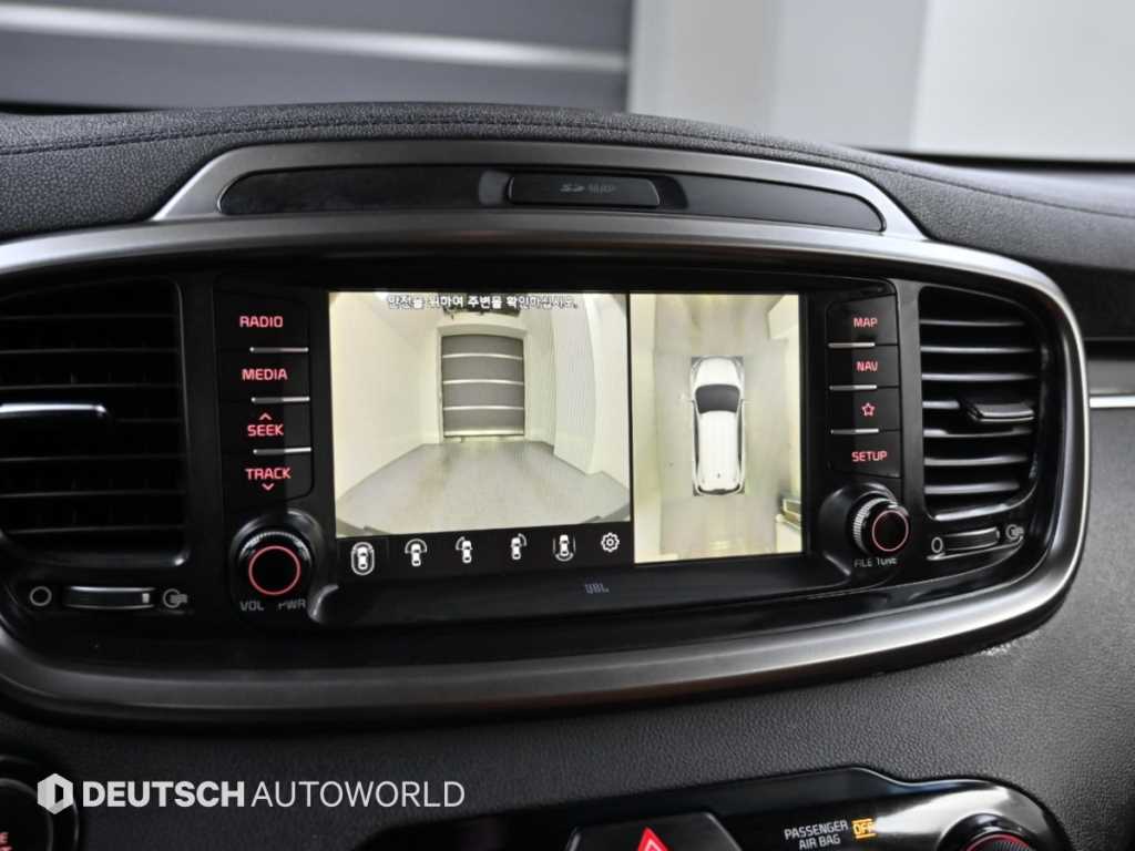 Kia Sorento — photo 15