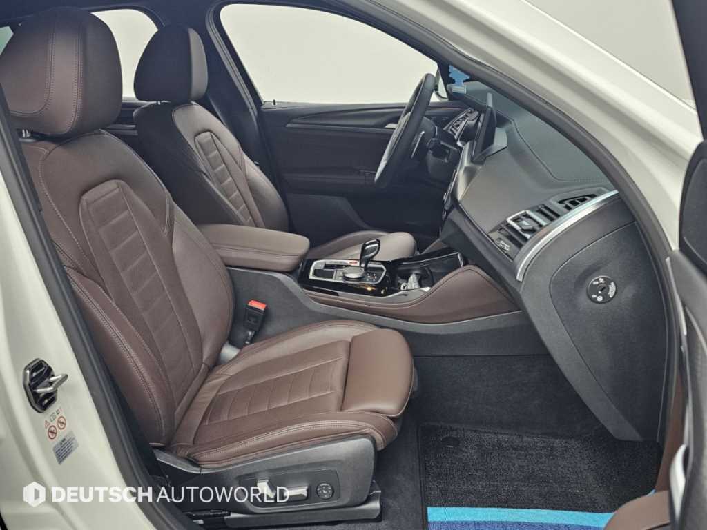 BMW X4 — photo 10