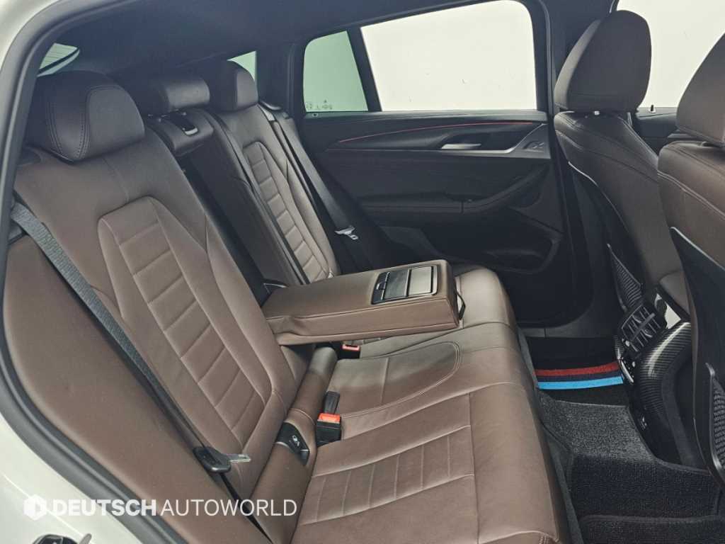 BMW X4 — photo 12