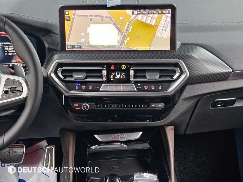 BMW X4 — photo 14