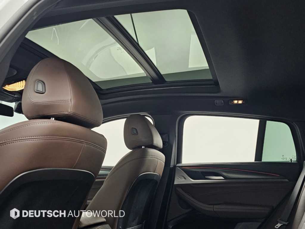 BMW X4 — photo 18