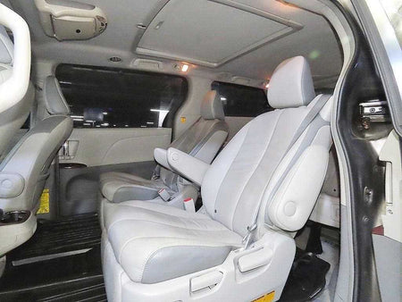 Toyota Sienna — photo 07