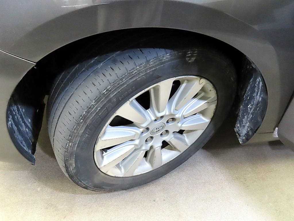 Toyota Sienna — photo 20