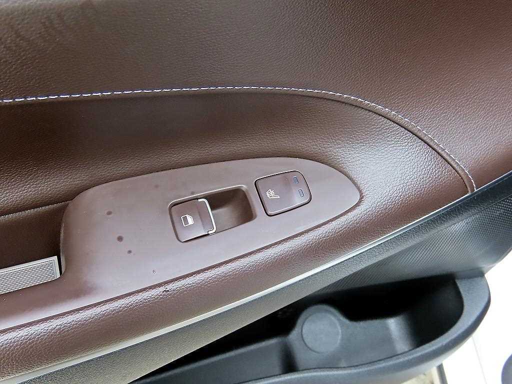 Hyundai Grandeur — photo 17